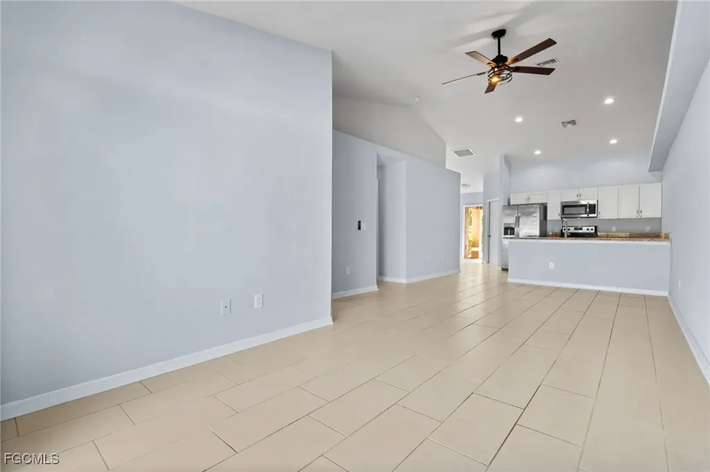 1117/ 1119 Diplomat Parkway E Cape Coral FL 33909