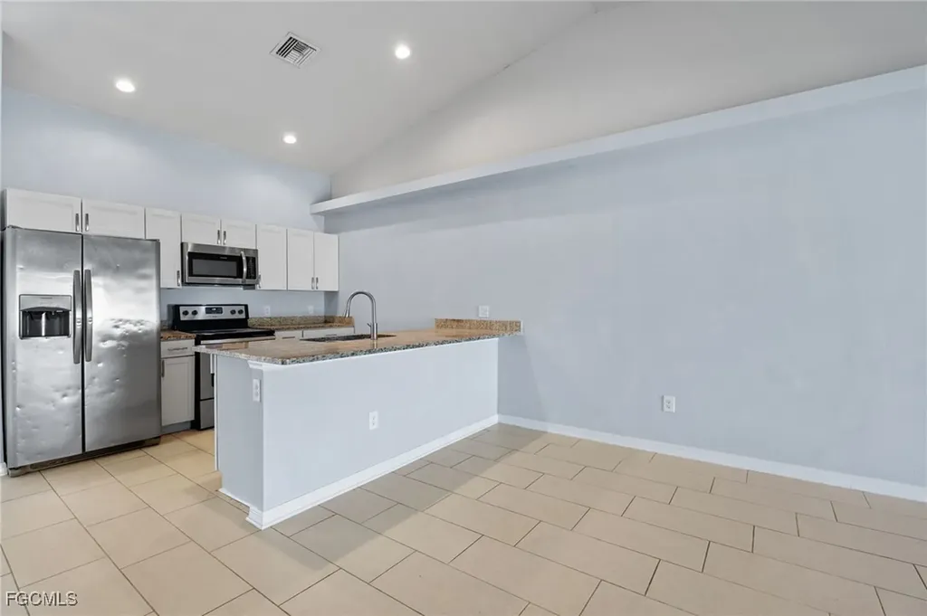 1117/ 1119 Diplomat Parkway E Cape Coral FL 33909
