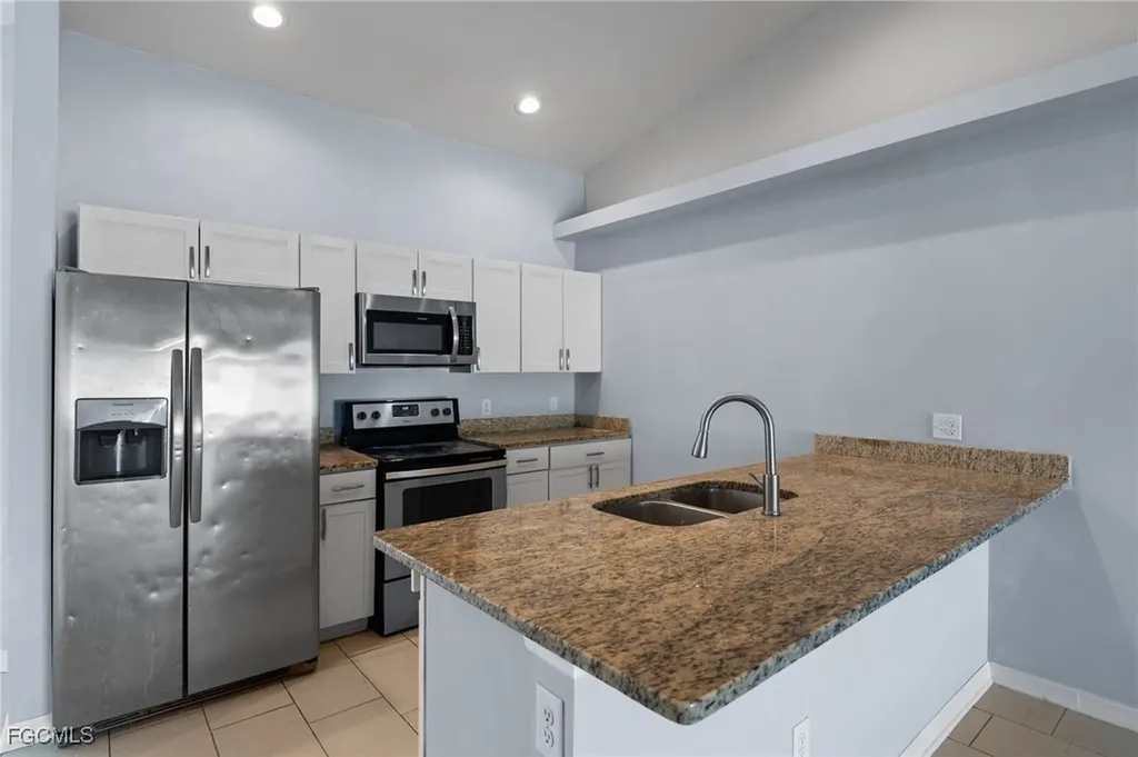 1117/ 1119 Diplomat Parkway E Cape Coral FL 33909