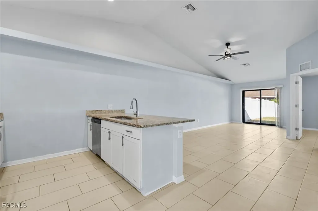 1117/ 1119 Diplomat Parkway E Cape Coral FL 33909