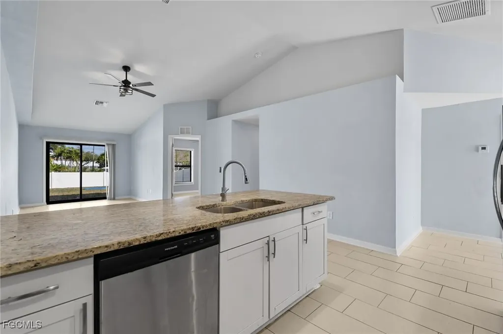 1117/ 1119 Diplomat Parkway E Cape Coral FL 33909