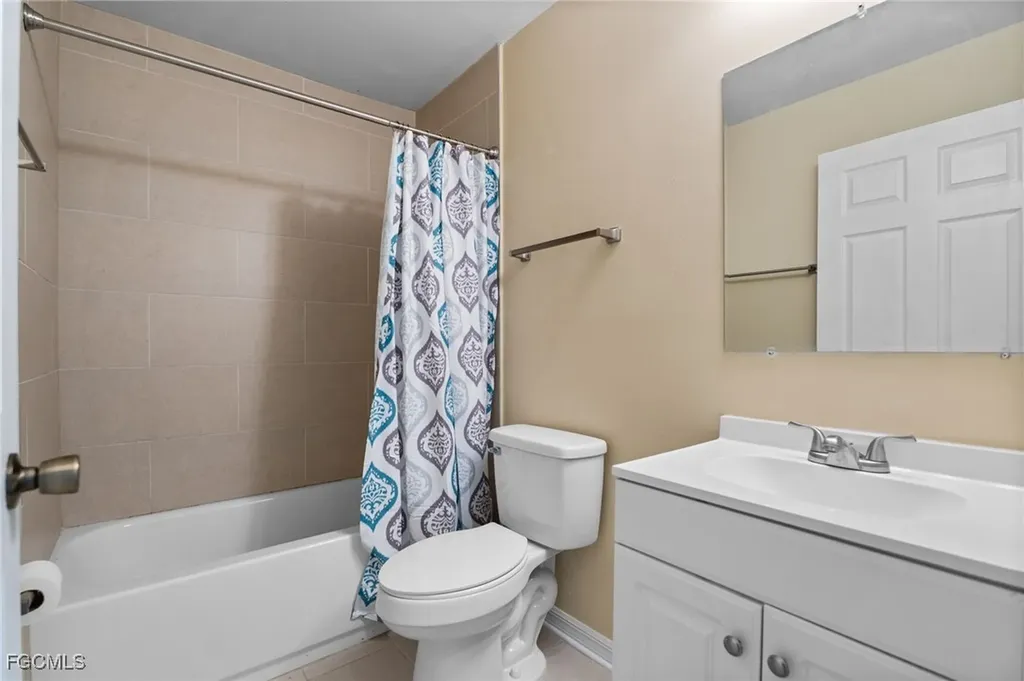 1117/ 1119 Diplomat Parkway E Cape Coral FL 33909