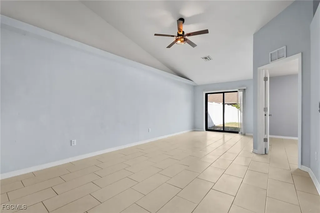 1117/ 1119 Diplomat Parkway E Cape Coral FL 33909