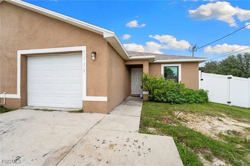1117/ 1119 Diplomat Parkway E Cape Coral FL 33909