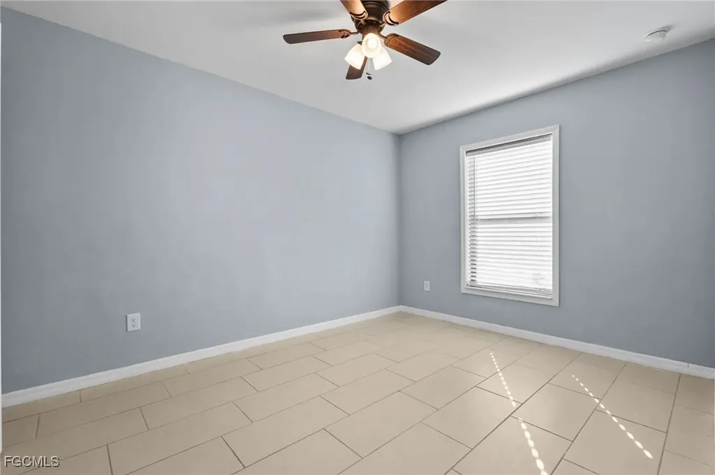1117/ 1119 Diplomat Parkway E Cape Coral FL 33909
