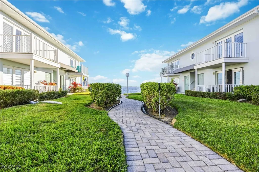 3326 N Key Drive North Fort Myers FL 33903