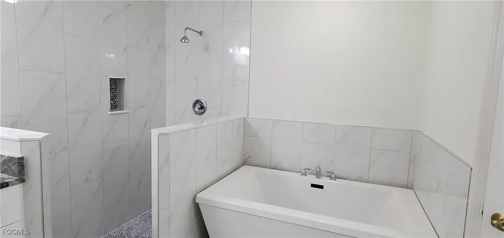901 SE 30th Street Cape Coral FL 33904