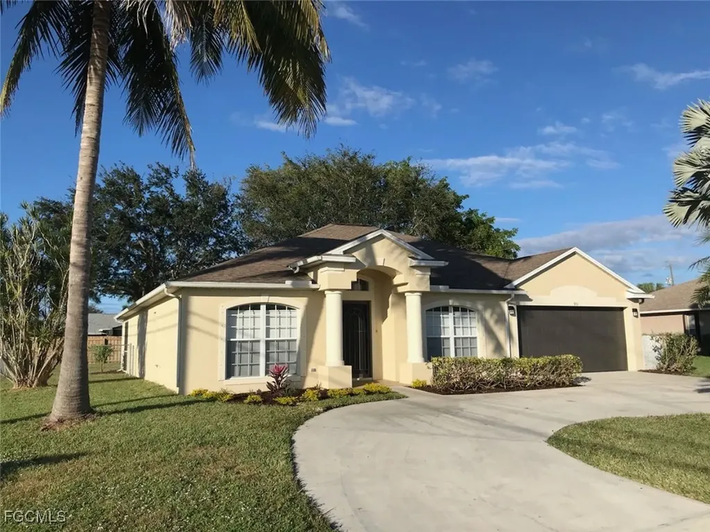 901 SE 30th Street Cape Coral FL 33904