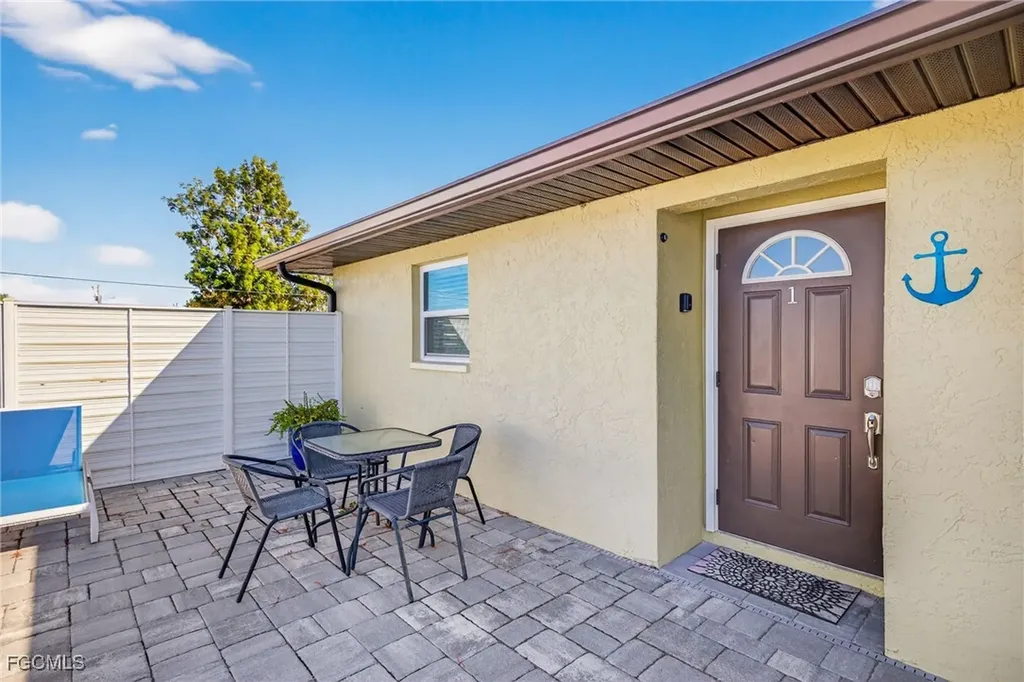 624 SE 46th Street Cape Coral FL 33904
