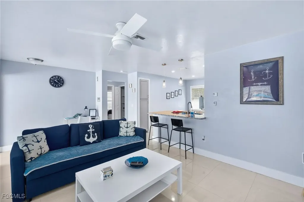 624 SE 46th Street Cape Coral FL 33904