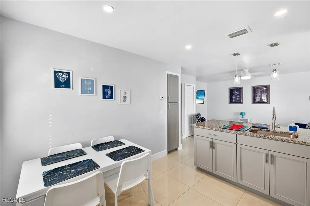 624 SE 46th Street Cape Coral FL 33904