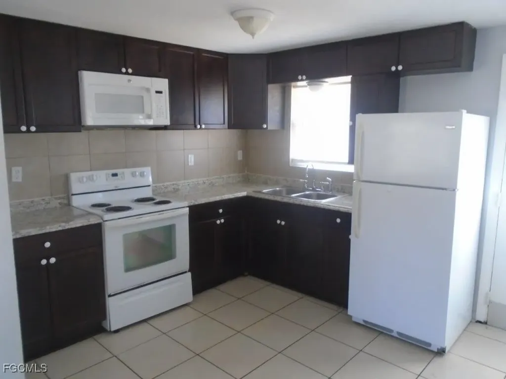 1627 Beachwood Drive North Fort Myers FL 33903