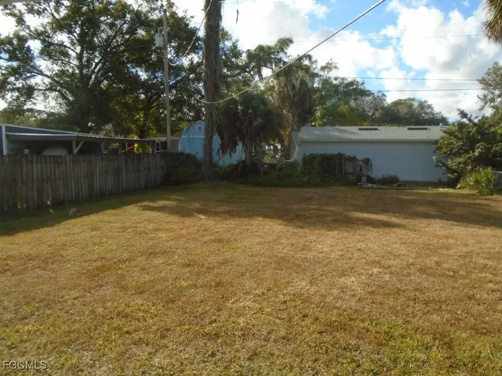 1627 Beachwood Drive North Fort Myers FL 33903