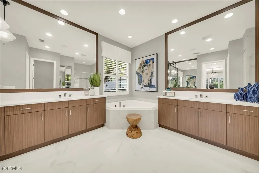 11230 Daphne Court Naples FL 34120
