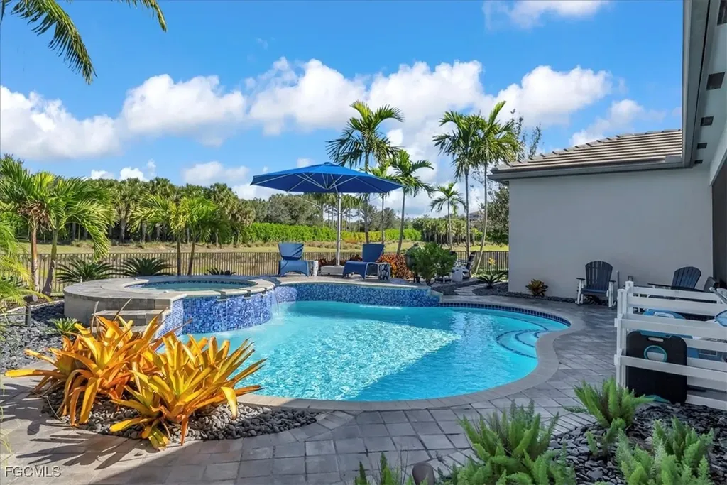 11230 Daphne Court Naples FL 34120