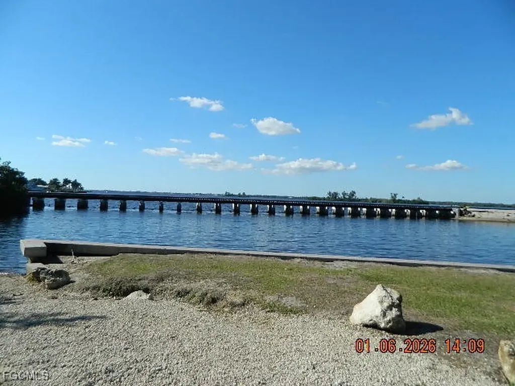 236 Lagoon Drive Fort Myers FL 33905