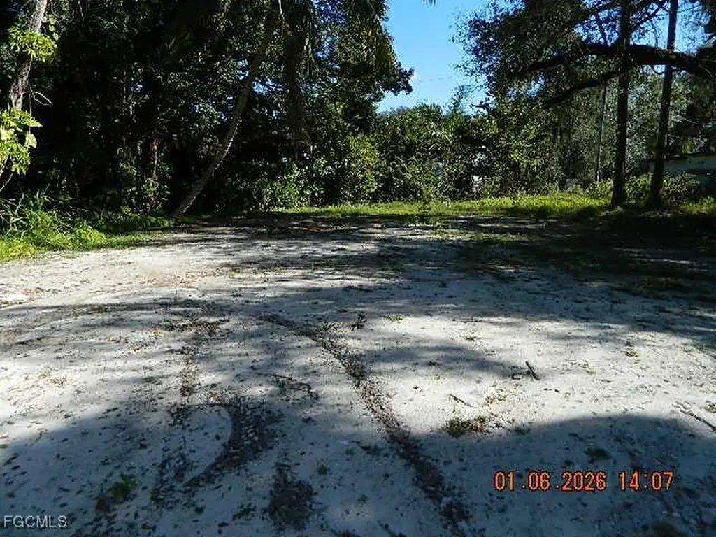 236 Lagoon Drive Fort Myers FL 33905