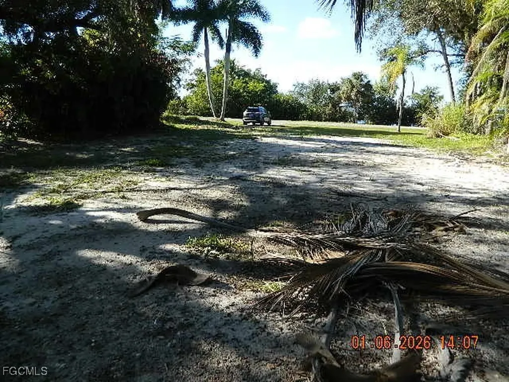 236 Lagoon Drive Fort Myers FL 33905