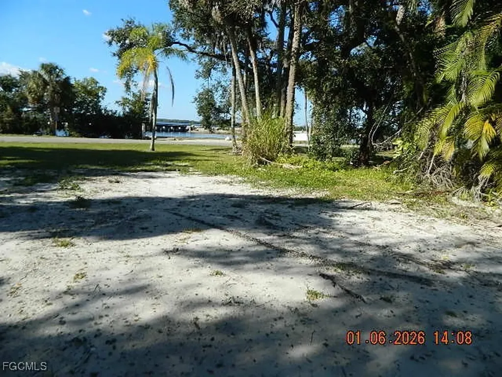 236 Lagoon Drive Fort Myers FL 33905