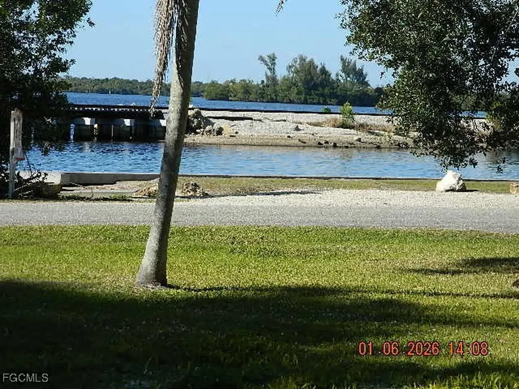 236 Lagoon Drive Fort Myers FL 33905
