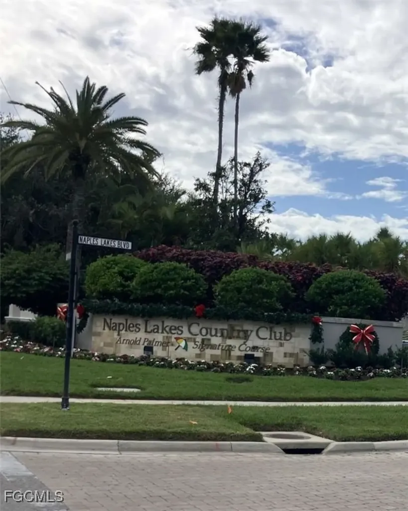 4695 Winged Foot Court Naples FL 34112