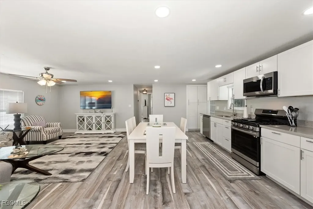 359 Verna Avenue Fort Myers FL 33908