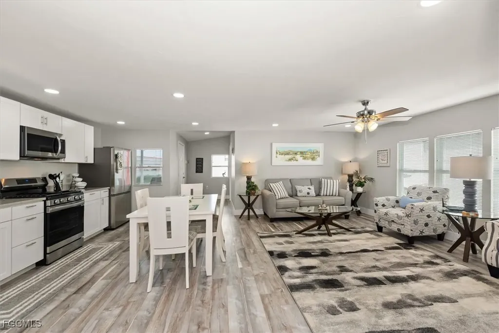 359 Verna Avenue Fort Myers FL 33908