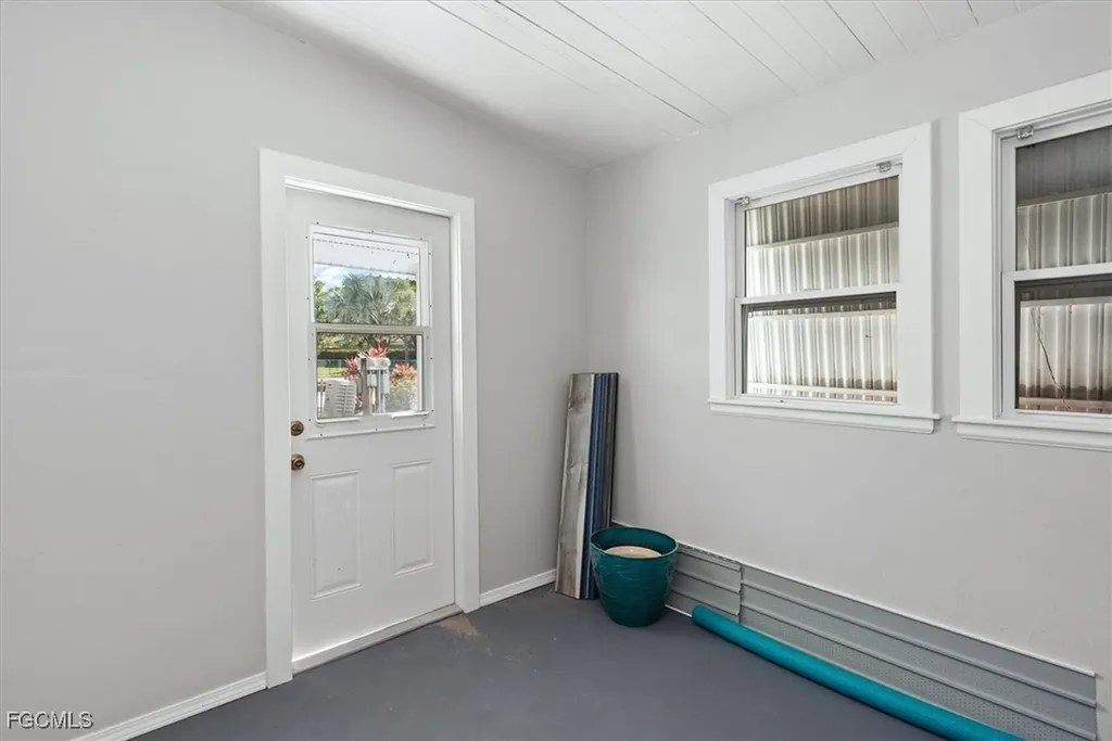 359 Verna Avenue Fort Myers FL 33908