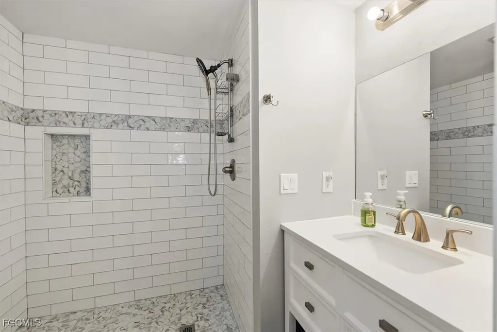 359 Verna Avenue Fort Myers FL 33908