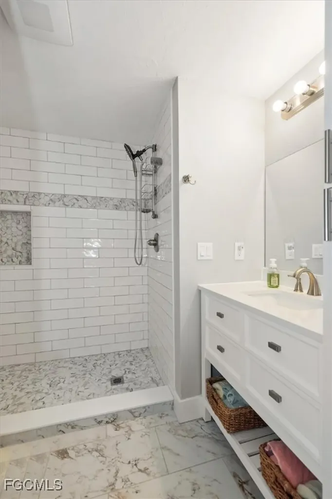 359 Verna Avenue Fort Myers FL 33908