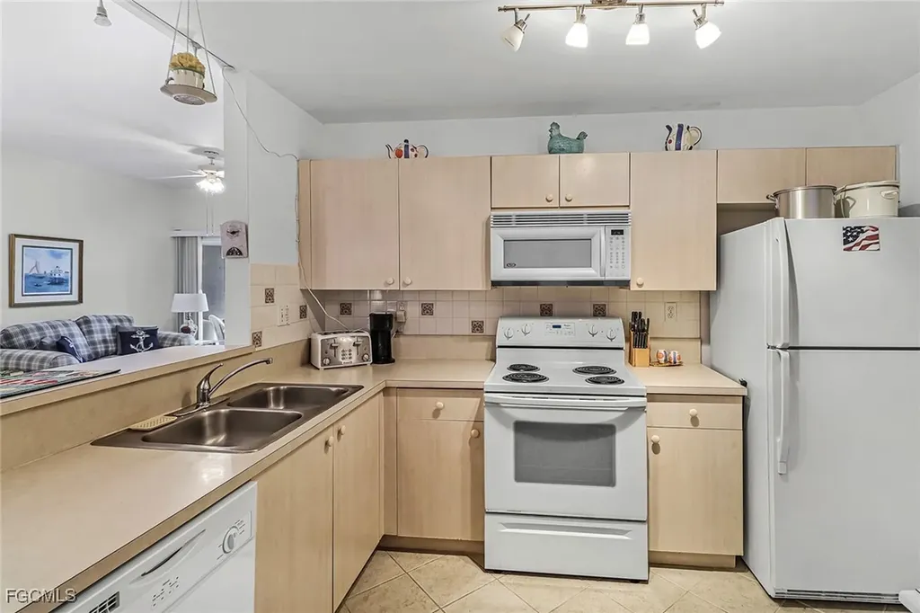 15430 Bellamar Circle Fort Myers FL 33908