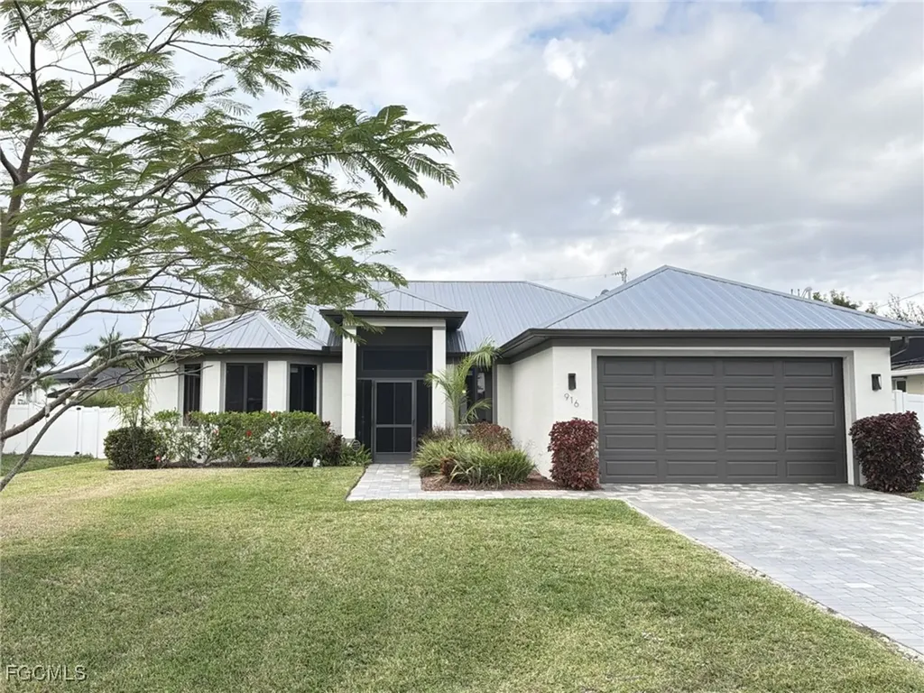 Cape Coral FL, 916 SW 7th Avenue