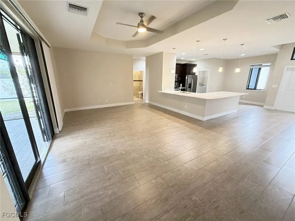 916 SW 7th Avenue Cape Coral FL 33991