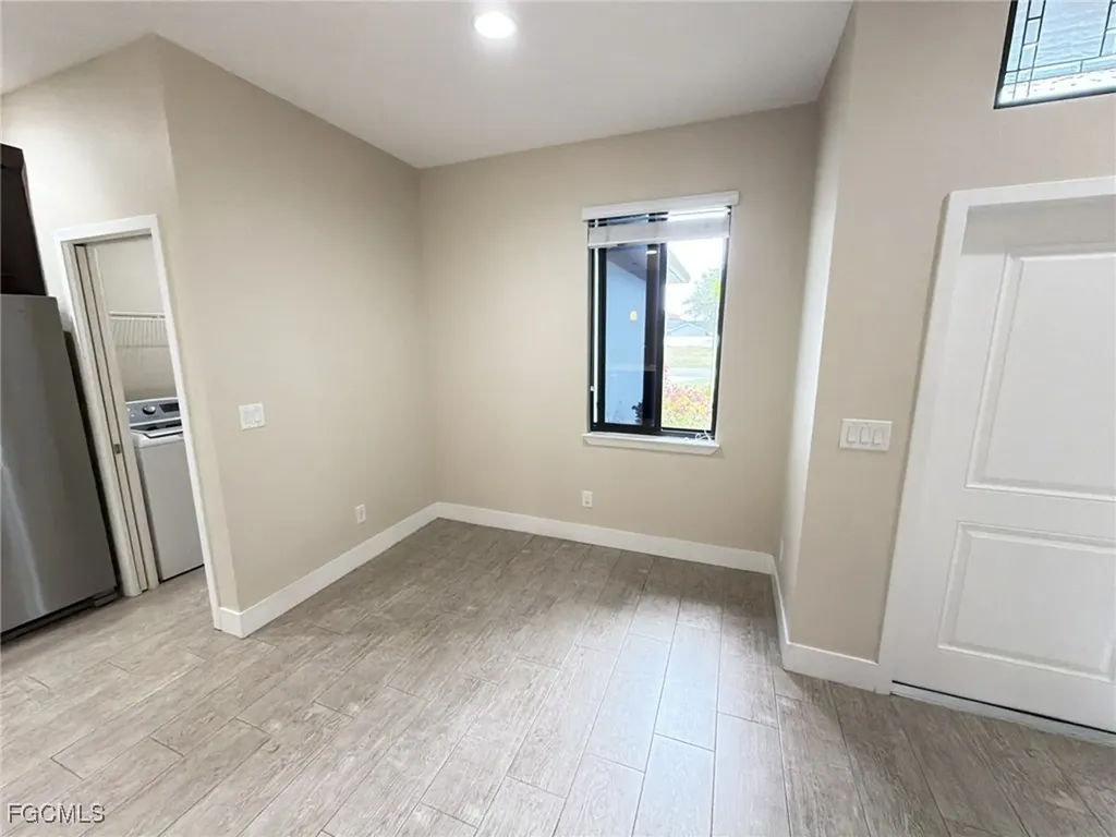 916 SW 7th Avenue Cape Coral FL 33991