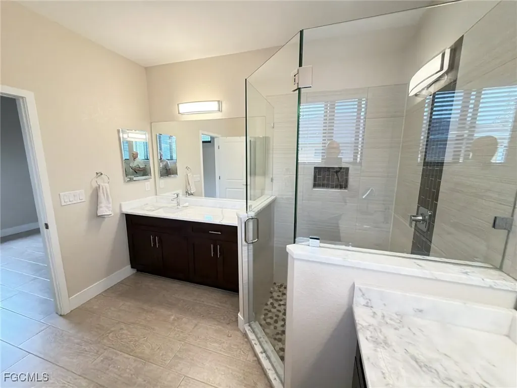 916 SW 7th Avenue Cape Coral FL 33991
