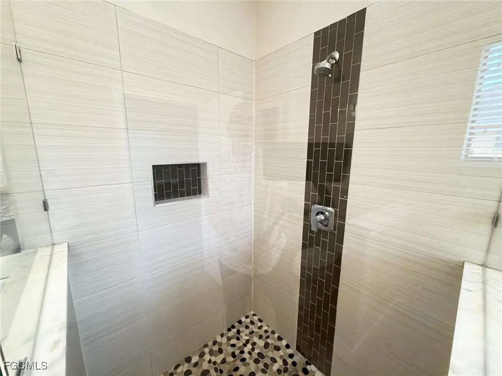 916 SW 7th Avenue Cape Coral FL 33991