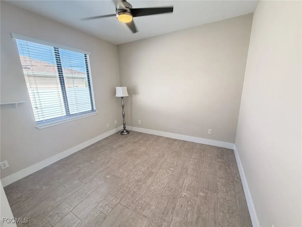 916 SW 7th Avenue Cape Coral FL 33991