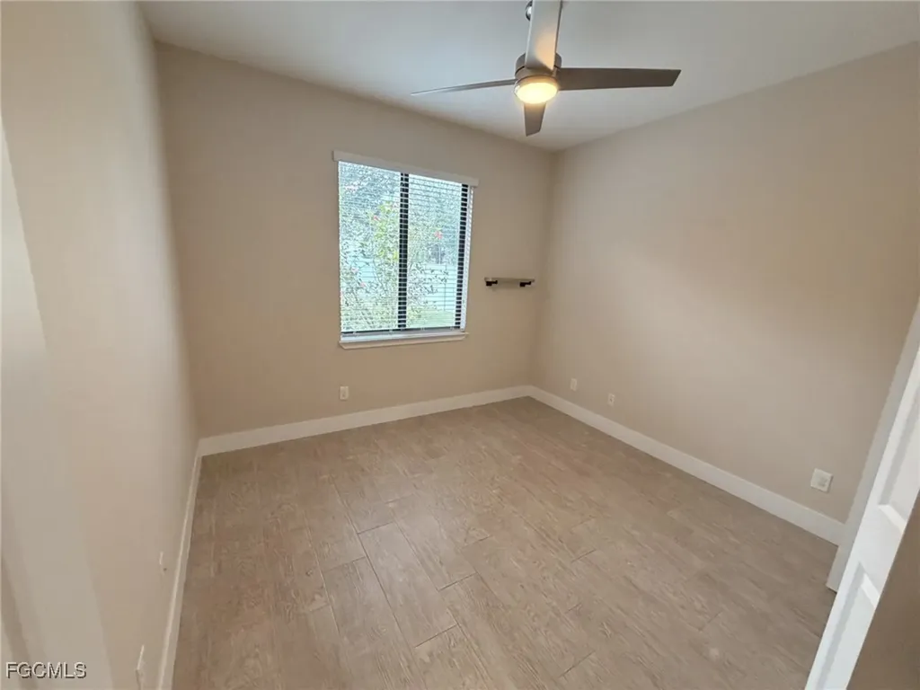 916 SW 7th Avenue Cape Coral FL 33991