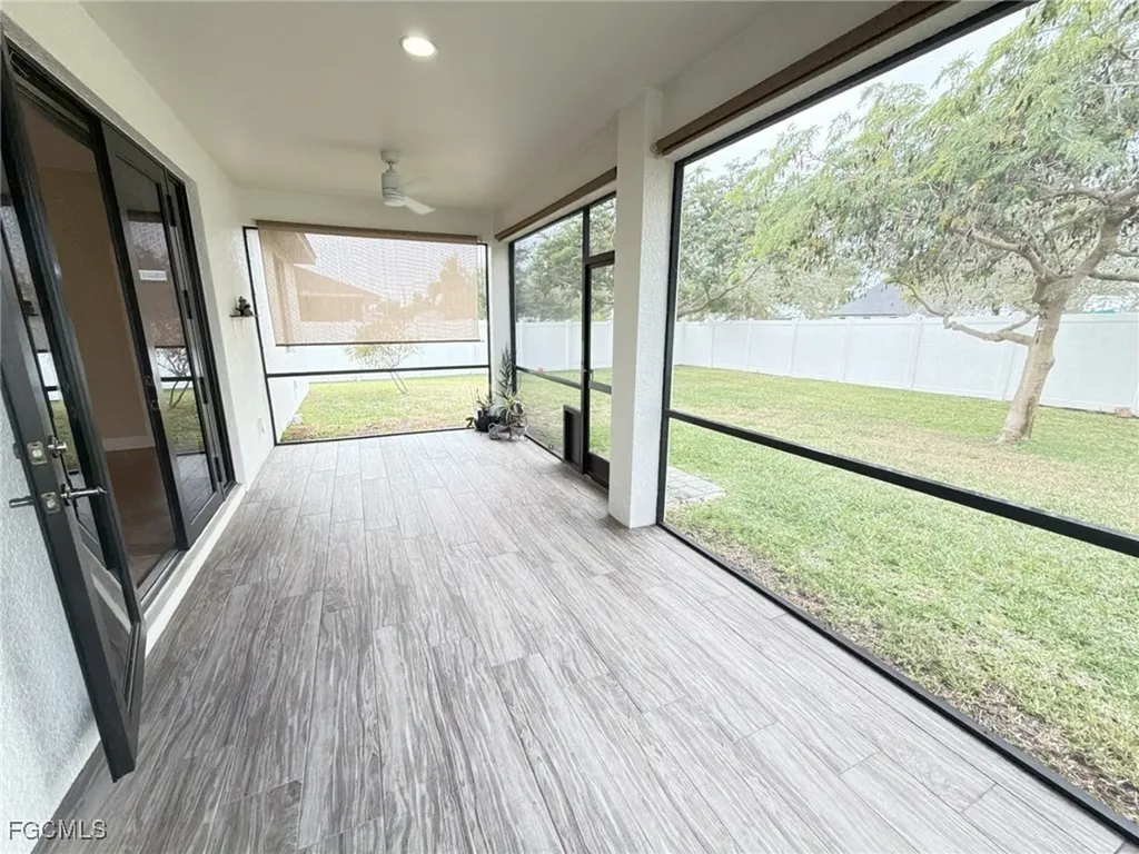 916 SW 7th Avenue Cape Coral FL 33991