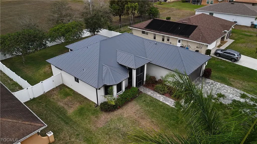 916 SW 7th Avenue Cape Coral FL 33991