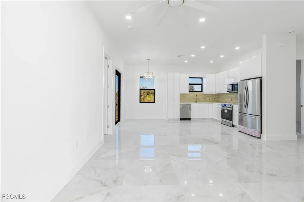 4700 Dora Avenue S Lehigh Acres FL 33974