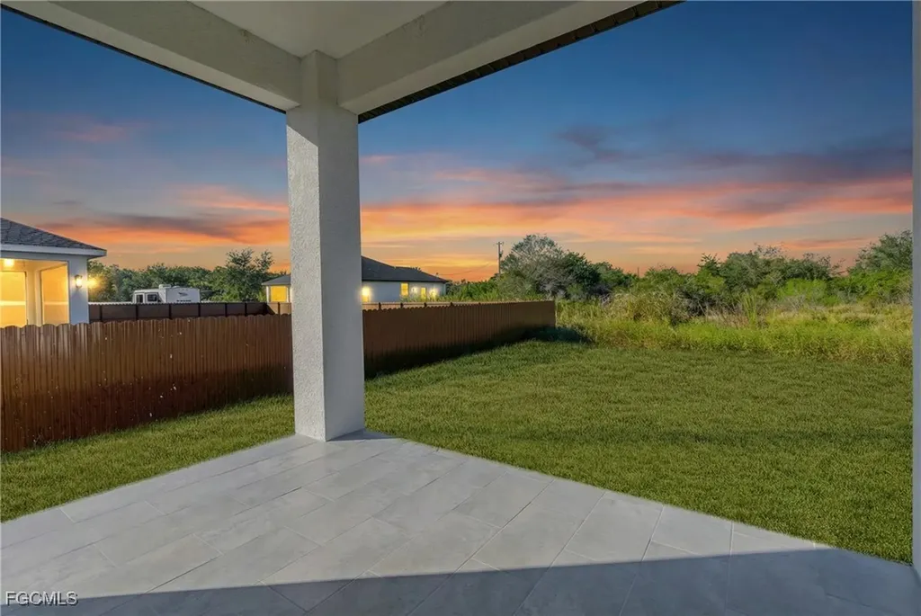 4700 Dora Avenue S Lehigh Acres FL 33974