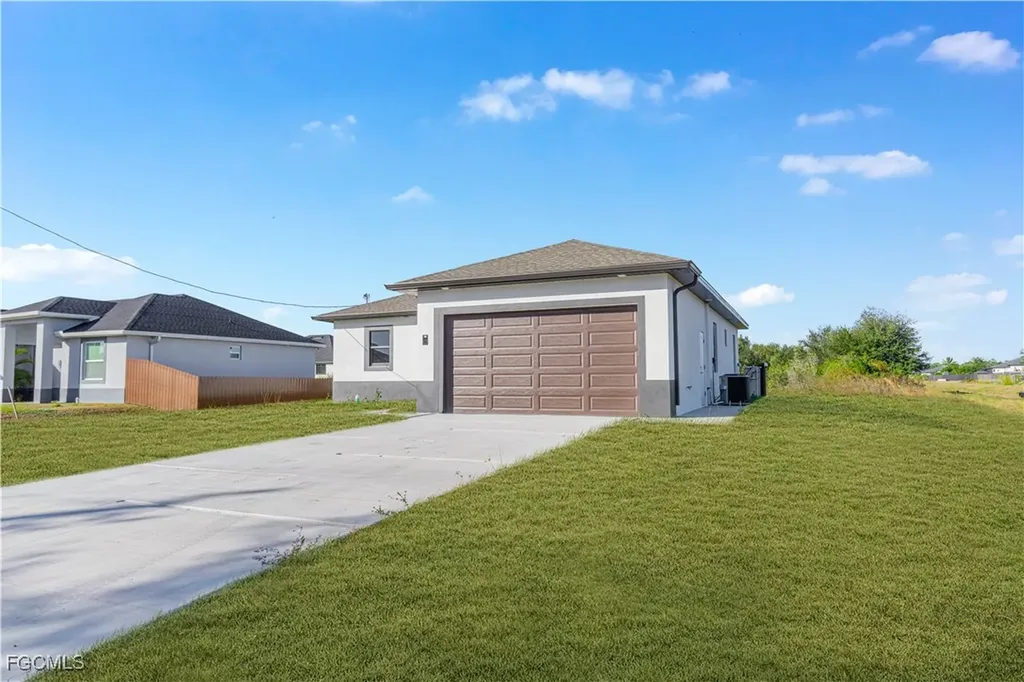 4700 Dora Avenue S Lehigh Acres FL 33974