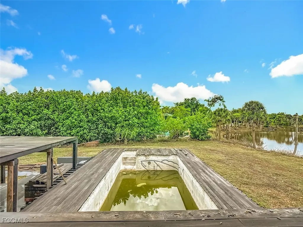 497 Lake Murex Circle Sanibel FL 33957