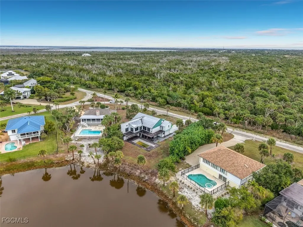 497 Lake Murex Circle Sanibel FL 33957
