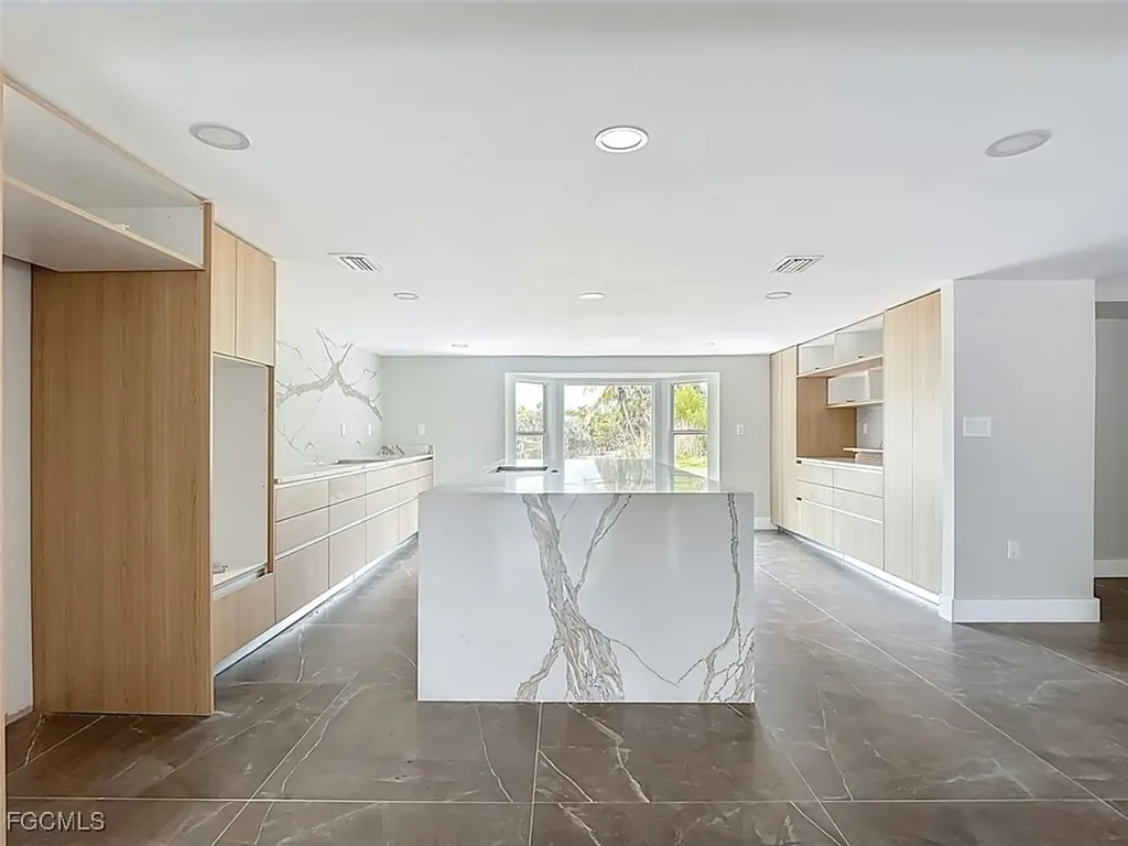 3784 Coquina Drive Sanibel FL 33957