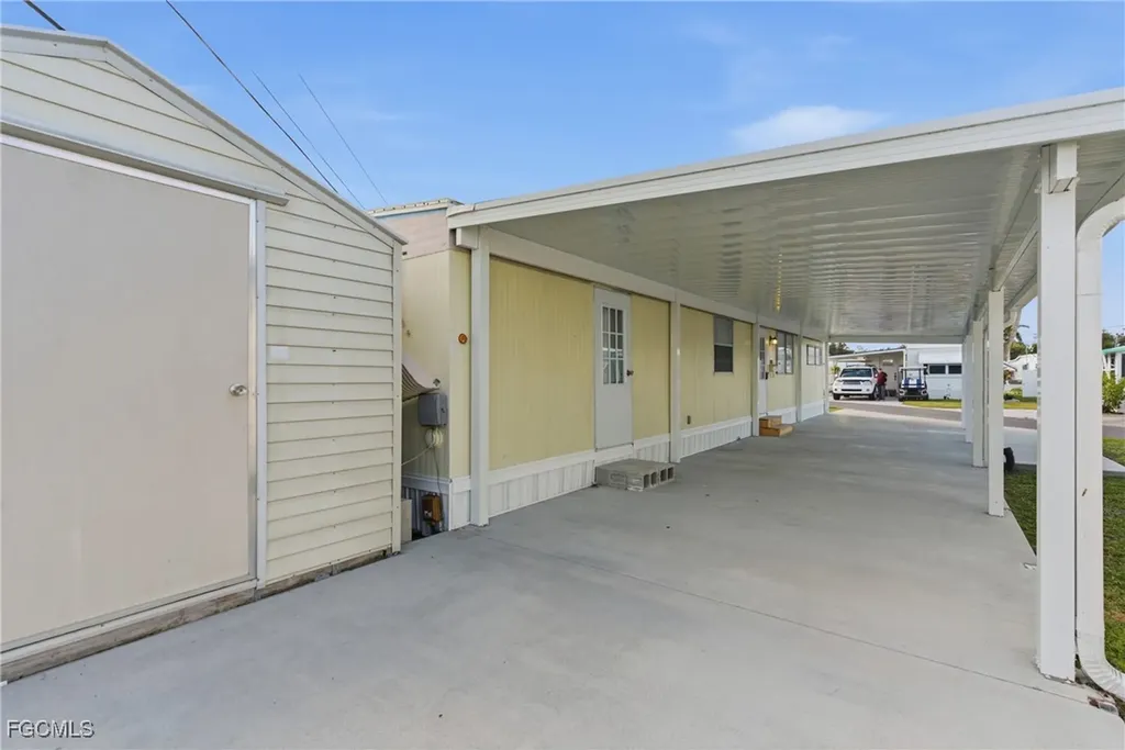 5558 Palm Beach Boulevard Fort Myers FL 33905