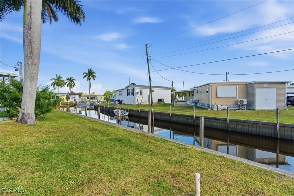 5558 Palm Beach Boulevard Fort Myers FL 33905