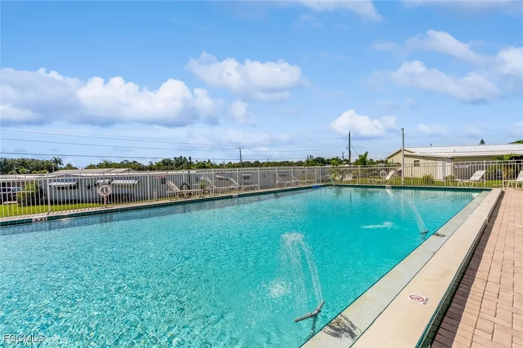 5558 Palm Beach Boulevard Fort Myers FL 33905