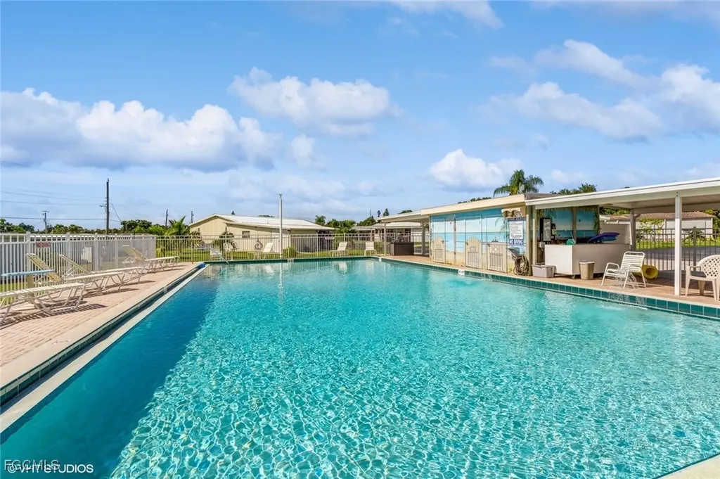 5558 Palm Beach Boulevard Fort Myers FL 33905